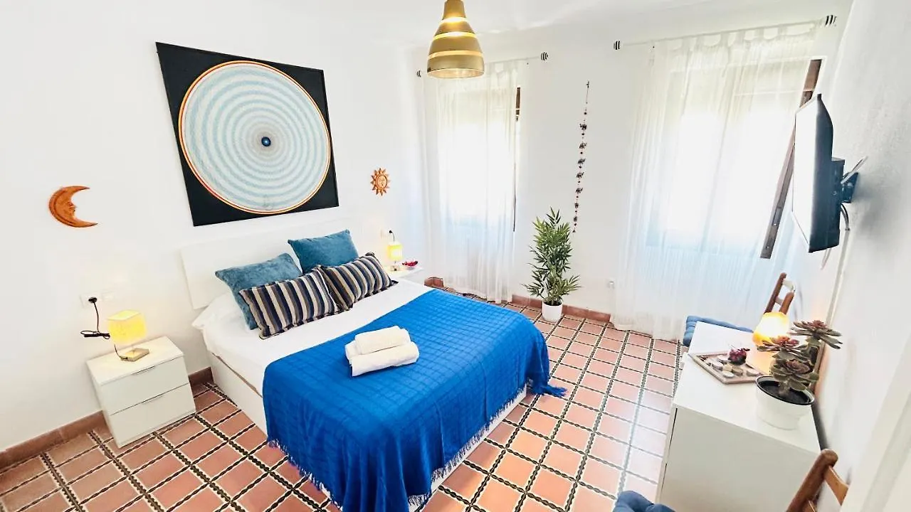 הוילה רונדה Cozy Town House With Terrace And Free Wifi