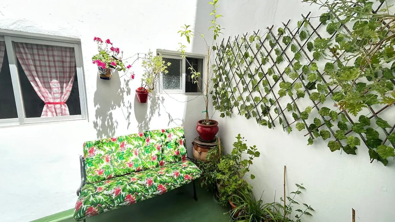 בית נופש הוילה רונדה Cozy Town House With Terrace And Free Wifi